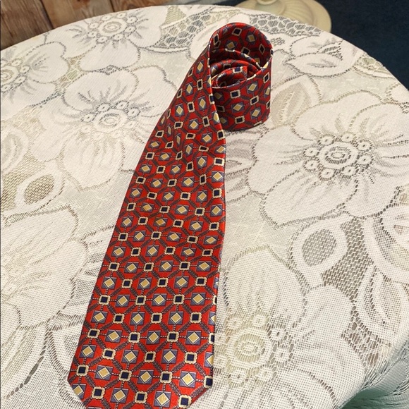 Albertini Geometric Red Hand Made Tie - Picture 3 of 4